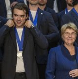 Nico Hischier reçu et honoré par la Présidente de la Confédération Viola Amherd